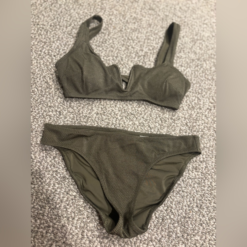 Aerie Deep Green Bikini Set - Picture 3 of 11